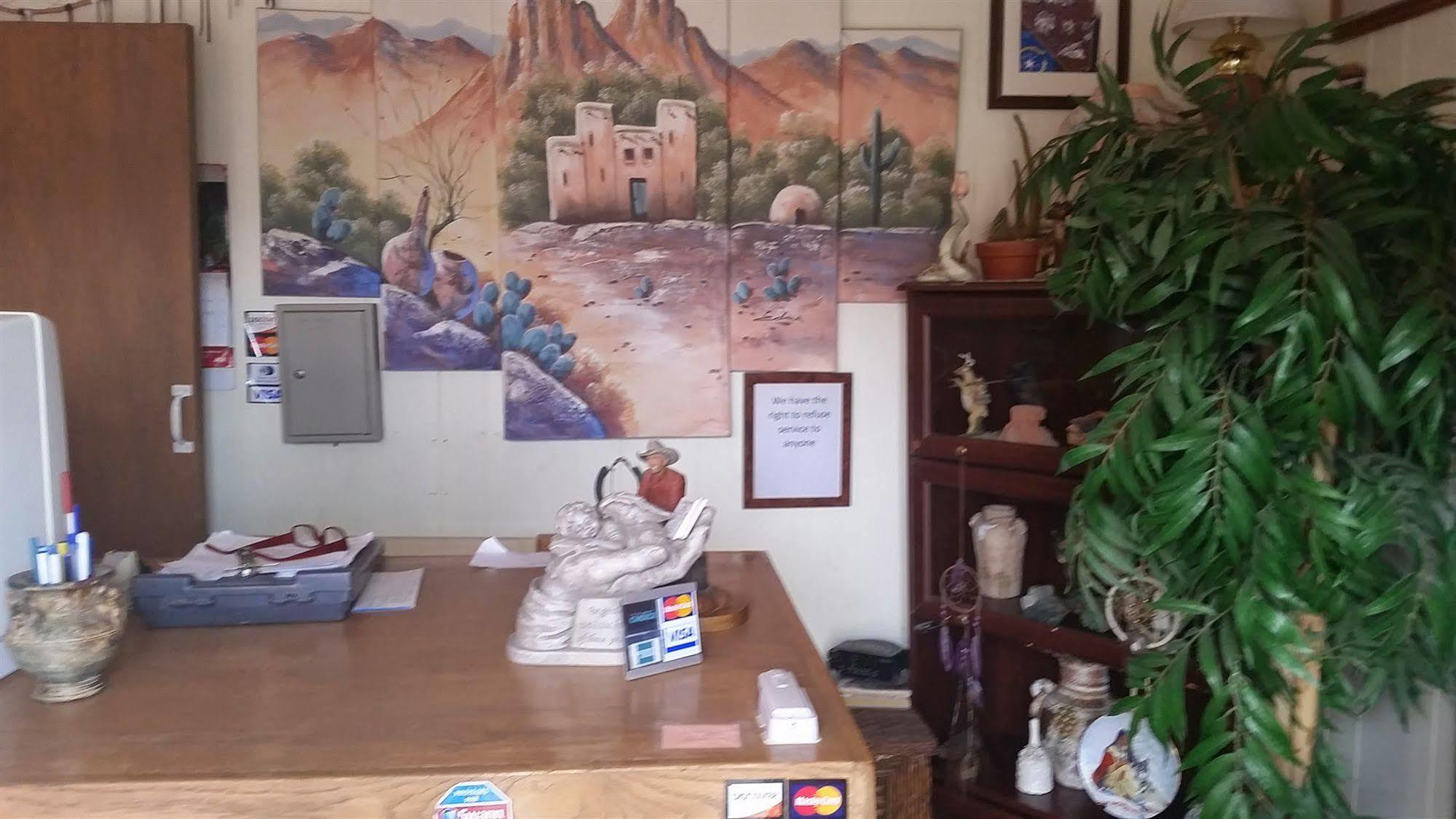 White Pine Motel Ілі Екстер'єр фото