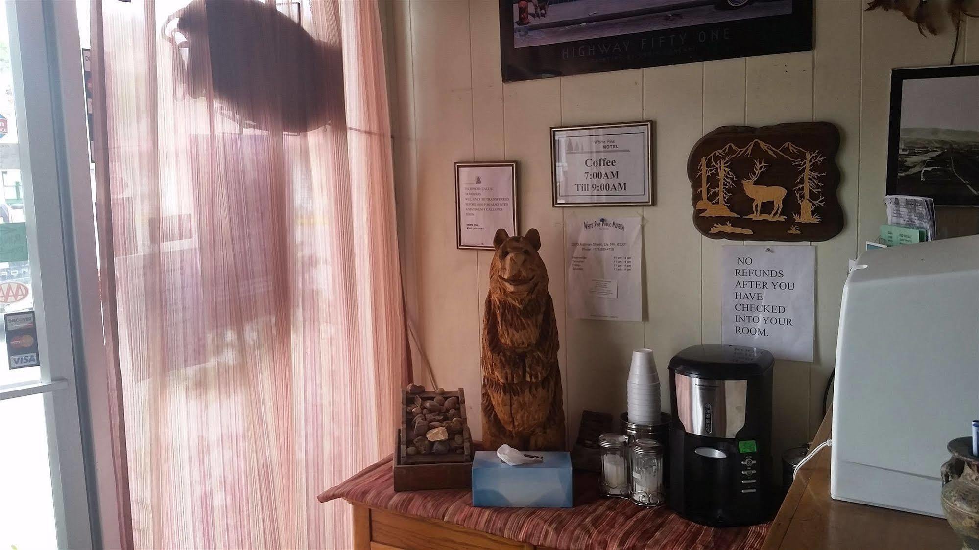 White Pine Motel Ілі Екстер'єр фото